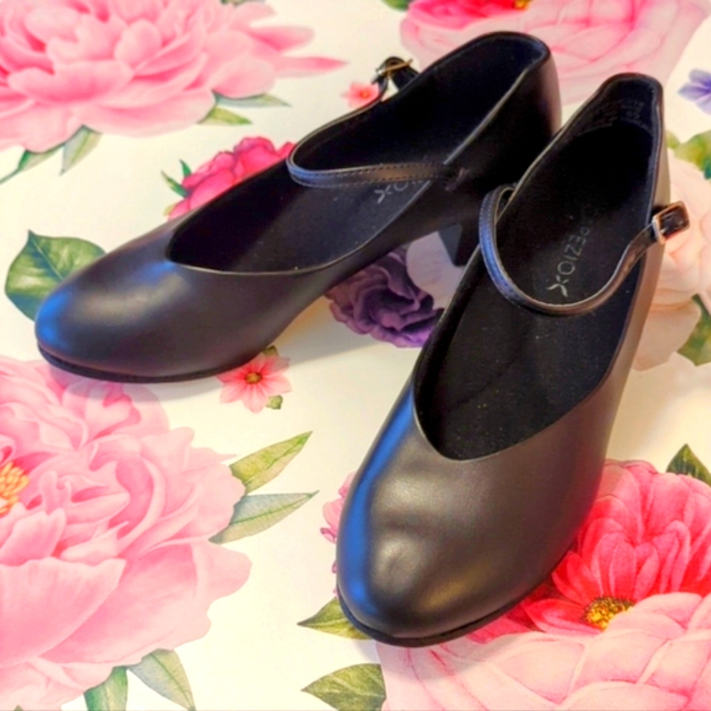 CAPEZIO 8.5 Black